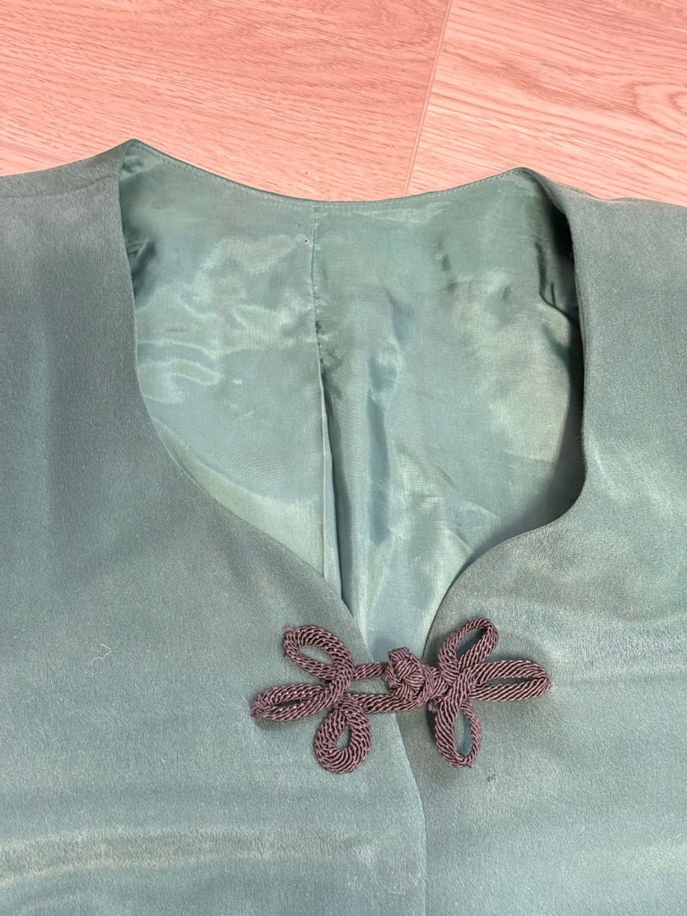 VTG. 100% Silk Green Jacket Mandarin Buttons Padded Shoulders Oversized Lined - Picture 3 of 7